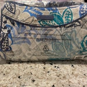 Vera Bradley Little Crossbody in Santiago